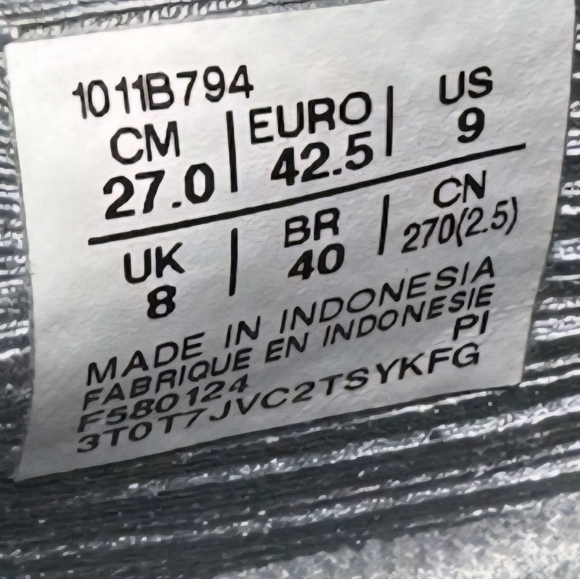 Nimbus 26's Asics Gray Running Shoes Sneakers Men's Size 9. - Picture 7 of 7